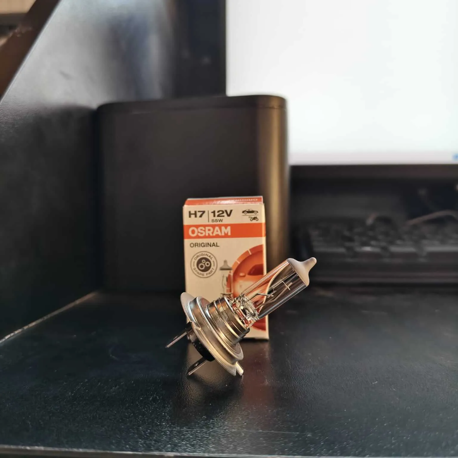 لمبة هالوجين H7 OSRAM